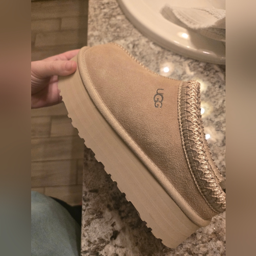 UGG Women's Ultra MINI Platform Tasman
